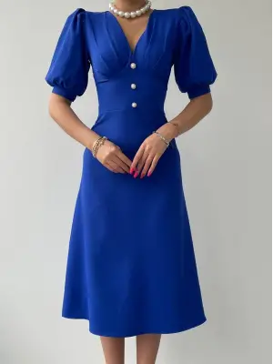 Omarı Siyah Yırtmaç Detaylı Midi Elbise