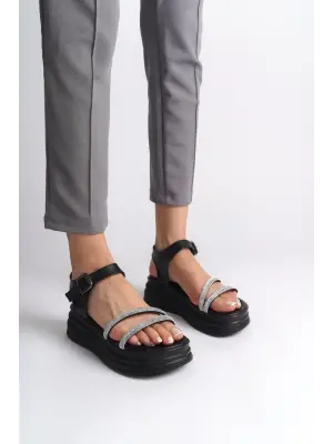 Siyah Kalın Tokalı Taşlı Şeritli Rahat Tabanlı Sandalet Kadın Giyim