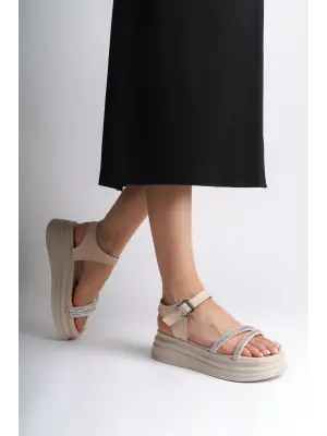 Zarif Tokalı Rahat Tabanlı Bayan Sandalet