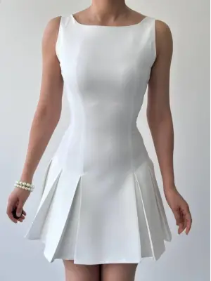 Omarı Siyah Dantelli Mini Elbise