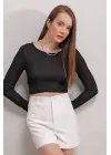 0444 Crop Zincirli Bluz - D. Siyah