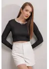 0444 Crop Zincirli Bluz - D. Siyah