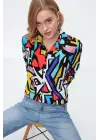 Çarpıcı Grafik Desenli Gömlek