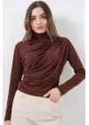 Sofistike Büzgü Detaylı Sandy Bluz