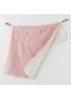 Omarı Sevimli ve Şık Pembe Battaniye 90x85 Boyutunda