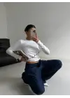 Asimetrik alt detaylı bluz beyaz
