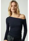 Asimetrik yaka bluz lacivert pt