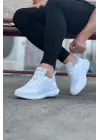 Omarı Hafif ve Şık Beyaz Erkek Spor Ayakkabı
