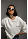 Omarı Baskılı Oversize Beyaz Bisiklet Yaka T-Shirt