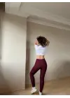 Omarı Yumuşak Kumaşıyla Rahat Bordo Tayt