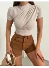 Çapraz Büzgülü Kısa Kol Sandy Bluz -Bej