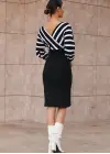 Omarı Çizgi Desenli Kruvaze Yaka Triko Elbise