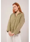 Omarı Yeşil Gömlek Çizgili Düğmeli Moda Parçası