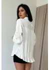 Omarı Şık Pilise Detaylı Beyaz Gömlek