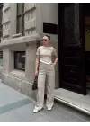 Omarı Modern Bej Düğme Yakalı Alt Üst Takım