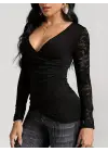 Göz Alıcı Dantelli Kruvaze Yakalı Viskon Bluz