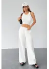 Omarı Şık ve Rahat Beyaz Geniş Paça Pantolon