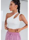 Omarı Tek Omuz Detaylı Beyaz Crop Top Bluz