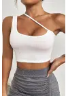 Omarı Şık Beyaz Tek Omuzlu Çapraz Askılı Crop Top