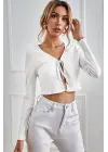 Omarı Beyaz Uzun Kollu Bağlama Detaylı Crop Top Bluz