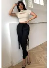 Omarı Ekru Yarım Kollu Göğüs Dekolteli Crop Top Bluz