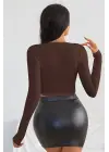 Omarı Yüksek Bel Jean Pantolon ile Şık Uyumuyla Kadın Kahverengi Crop Top Bluz