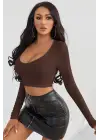 Omarı Yüksek Bel Jean Pantolon ile Şık Uyumuyla Kadın Kahverengi Crop Top Bluz