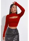 Omarı Kırmızı Göğüs Dekolteli Uzun Kollu Crop Top Bluz