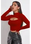 Omarı Kırmızı Göğüs Dekolteli Uzun Kollu Crop Top Bluz
