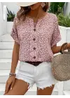 Kadın Kısa Kollu çentikli V Yaka Ve Düğme Detaylı çiçek Desenli Süprem Bluz