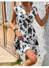Kadın Kısa Kollu Kruvaze Yakalı çiçekli Desenli Süprem Elbise