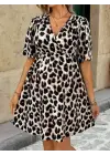 Kadın Kısa Kollu Kruvaze Yakalı Leopar Desenli Mini Süprem Elbise