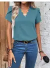 Omarı Şık Kadın Kısa Kollu V Yakalı Bluz