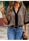 Kadın Kısa Kollu önden şerit Detaylı Desenli Sandy Bluz