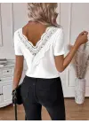 Omarı Şıklığıyla Fark Yaratan V Yakalı Dantelli Bluz