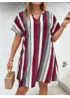 Omarı Elegan Çizgi Desenli V Yakalı Elbise