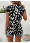 Omarı Desenli V Yakalı Kadın Kısa Kollu Bluz