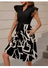 Omarı Etkileyici V Yakalı Desenli Mini Elbise