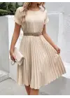 Kadın Kısa Kollu Yakası Açık Belden Lastikli Pileli Kısa Ithal Krep Elbise