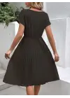 Kadın Kısa Kollu Yakası Açık Belden Lastikli Pileli Kısa Ithal Krep Elbise