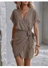 Kadın Kısa Yarasa Kollu önden Kruvaze Yaka Detaylı önden Bağlamalı Desenli Süprem Elbise
