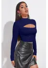Omarı Şık Lacivert Dekolteli Uzun Kollu Crop Top Bluz