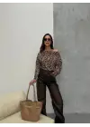 Kadın Leopar Desenli Düşük Omuzlu Bluz