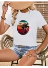 Omarı Yazın Tarzınızı Yansıtan Palmiye Desenli T-shirt
