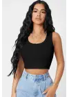 Omarı Şık Çizgilerle Modern Crop Top Bluz
