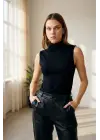 Kadın Siyah Kolsuz Balıkçı Yaka Basic Bluz