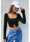 Omarı Siyah Göğüs ve Göbek Dekolteli Crop Top Bluz