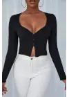 Kadın Siyah Uzun Kollu Düğmeli Göğüs ve Göbek Dekolteli Crop Top Bluz
