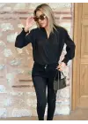 Kadın Dökümlü Uzun Kollu Kruvaze Yaka Bluz