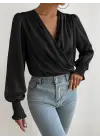 Kadın Uzun Kollu Dökümlü Kruvaze Yaka Kol Ucu Gipeli Sandy Bluz